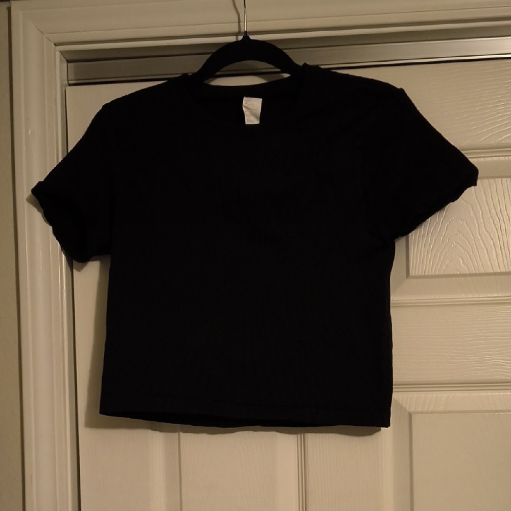Fabletics Black Crop Tee - Relaxed Crew Neck